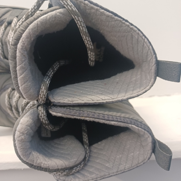 SOREL Women's Black Whitney II Short Waterproof Winter Everyday Boot Size 8 - Picture 7 of 10